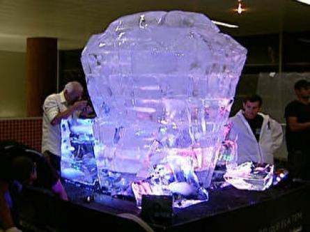 Diamante de gelo lembra Dia Mundial da gua em estao de Metr em SP
 PIRITUBA