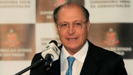 Alckmin pede para usar gua do Paraba do Sul no Cantareira PIRITUBA